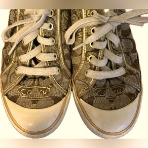 FREE add on - Gold Coach Runners size 8